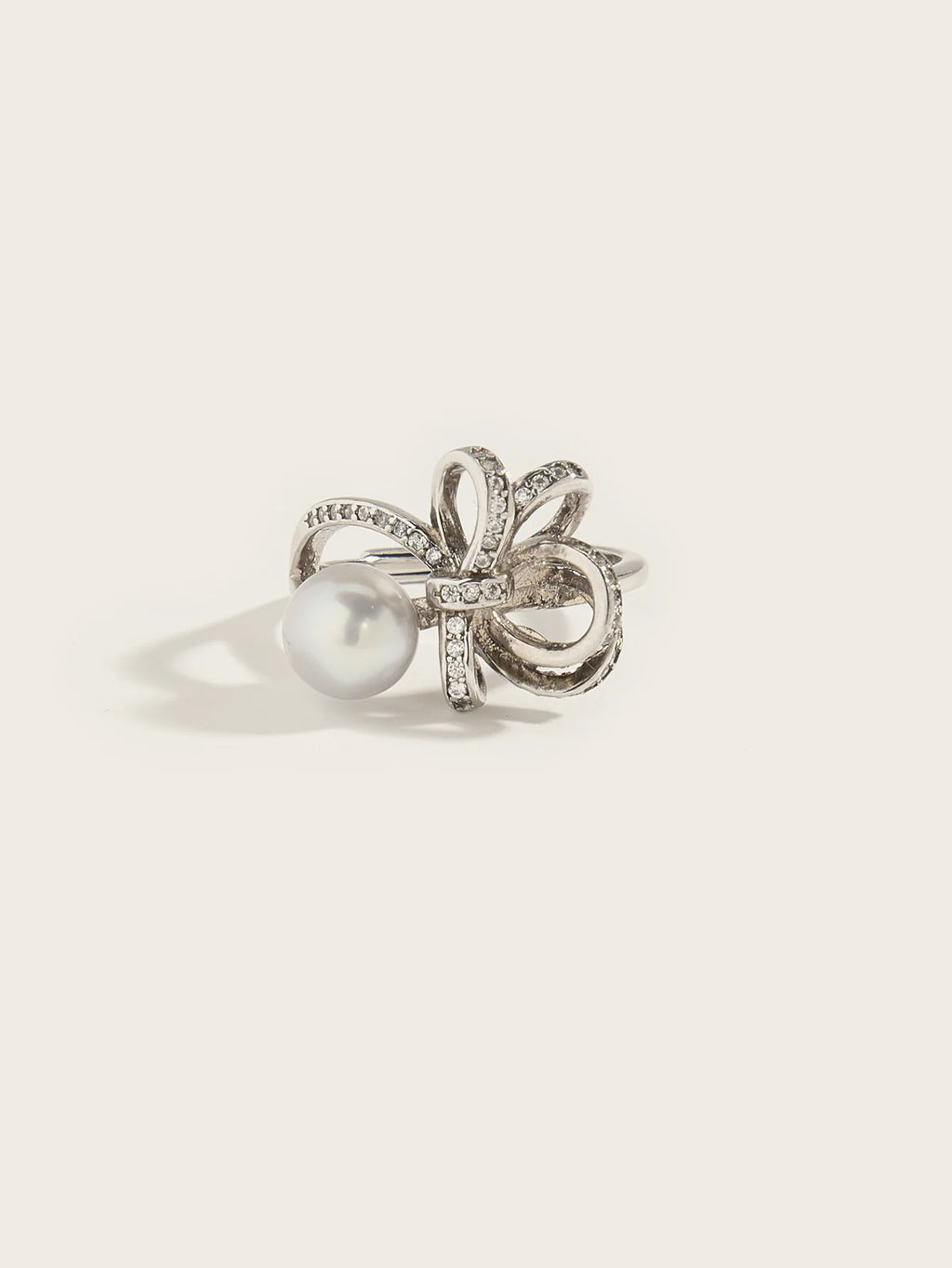 Pearl Ribbon Ring