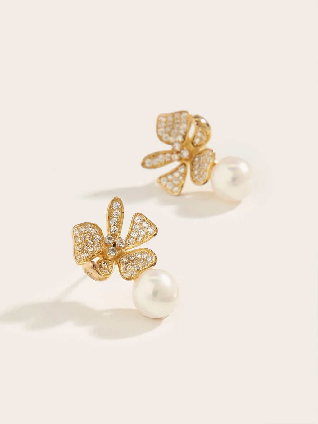 Floral Freshwater White Pearl Earrings